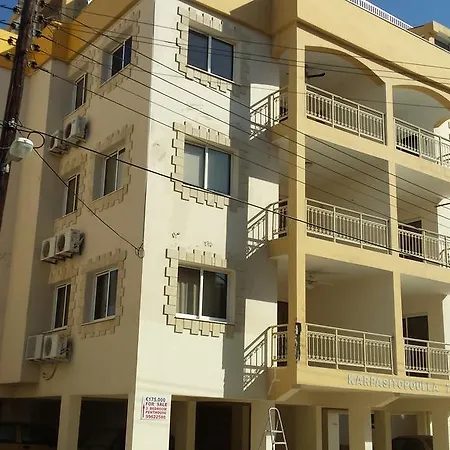 Panikos I Appartement Larnaca