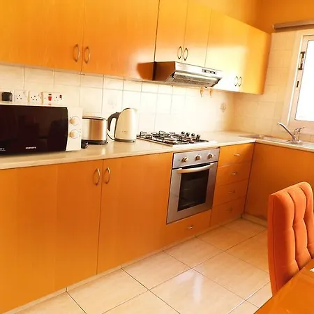 Apartment Panikos I *