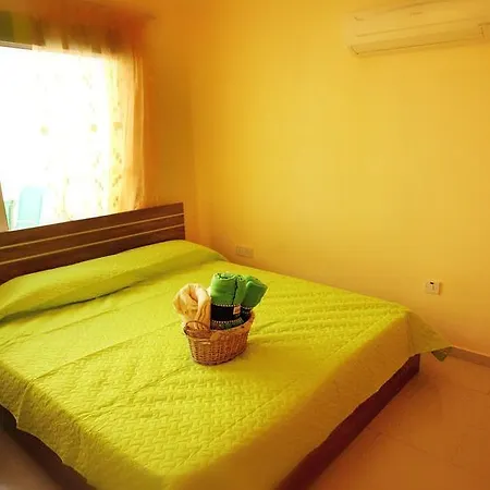 Panikos I Appartement