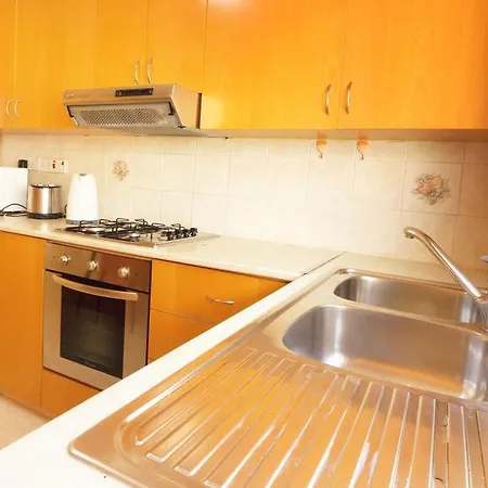 Panikos I Apartament *