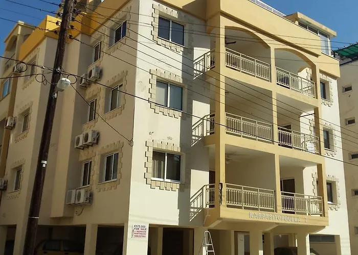 Panikos I Appartement Larnaca