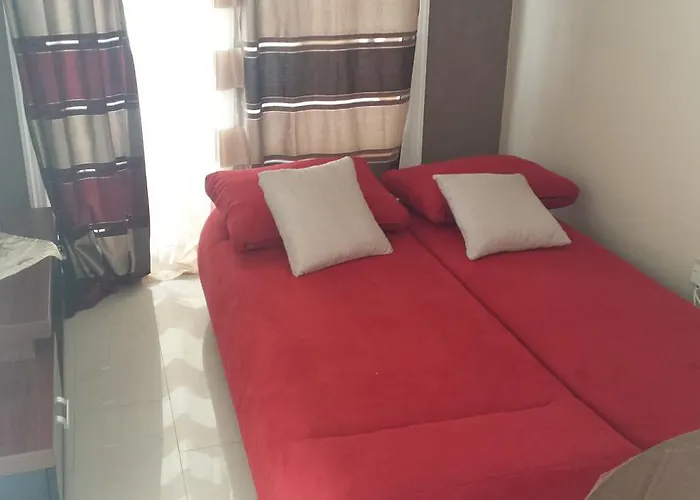 Panikos I Ларнака