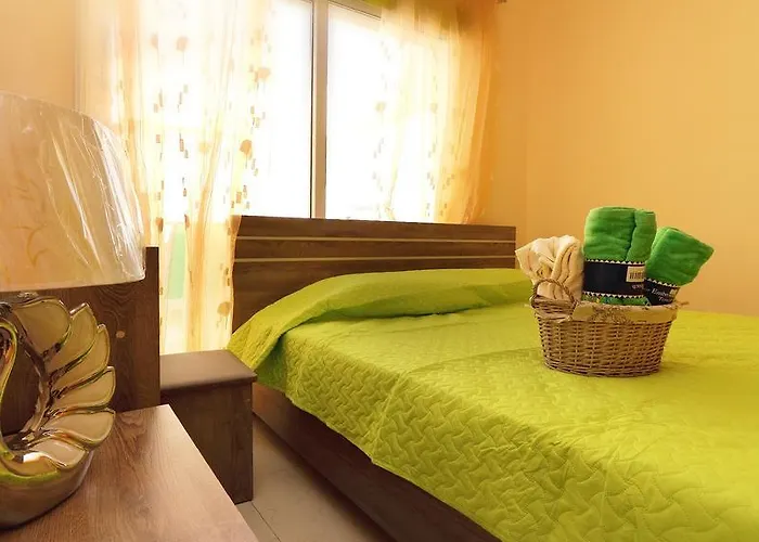 Panikos I Апартаменты